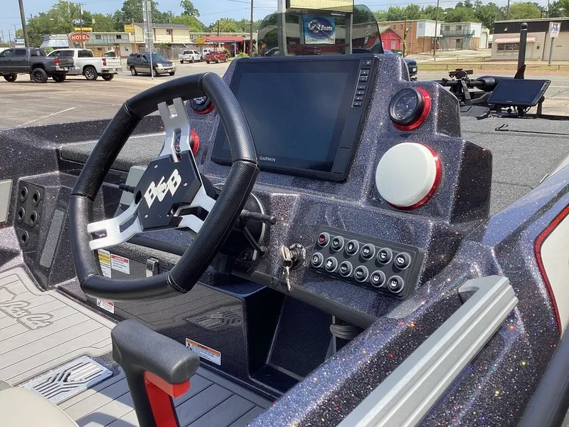 Slide: The Image of Bass Cat Lynx STS 2025 - 33