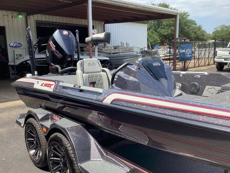 Slide: The Image of Bass Cat Lynx STS 2025 - 9