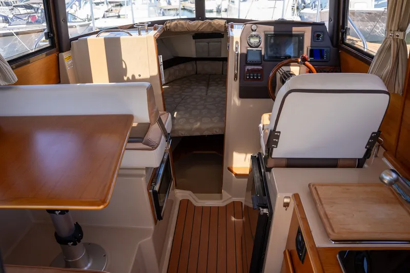 Slide: The Image of Ranger Tug R-23 2017 - 12