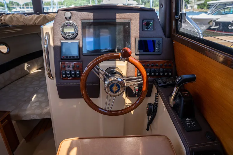 Slide: The Image of Ranger Tug R-23 2017 - 13