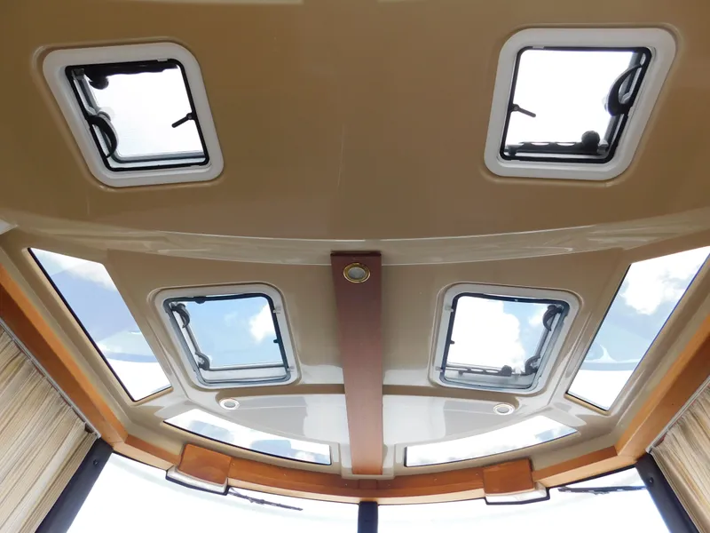 Slide: The Image of Ranger Tug R-23 2017 - 27