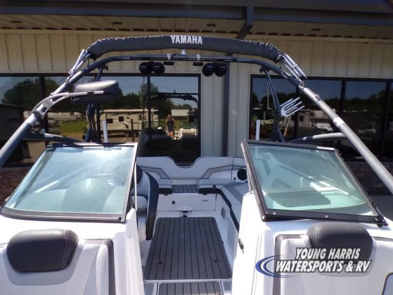 Slide: The Image of Yamaha 212X 2016 - 26