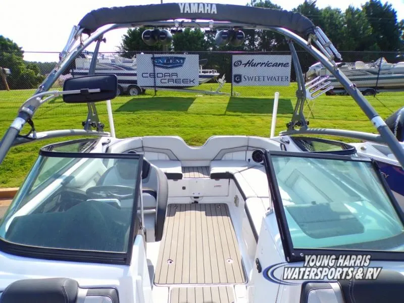 Slide: The Image of Yamaha 212X 2016 - 6