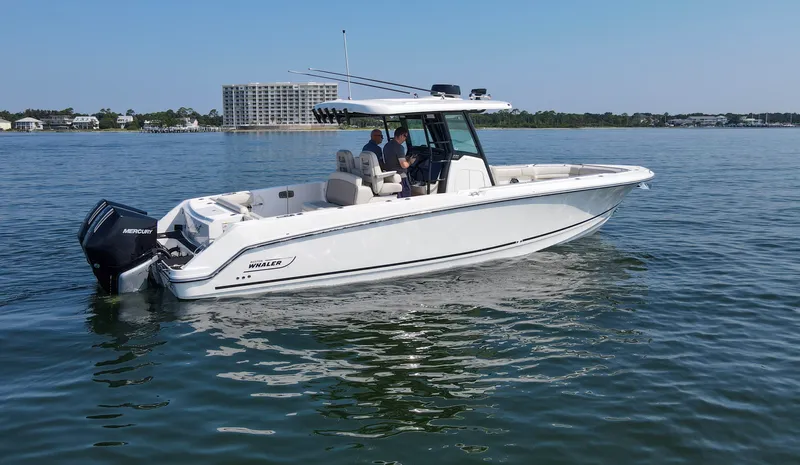 Slide: The Image of Boston Whaler 330R 2023 - 61