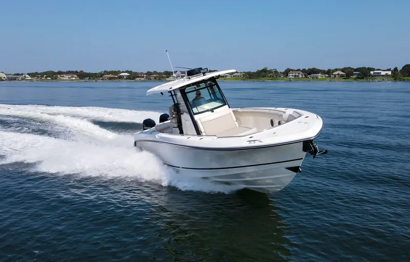 Slide: The Image of Boston Whaler 330R 2023 - 8
