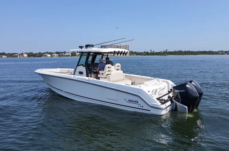 Slide: The Image of Boston Whaler 330R 2023 - 6