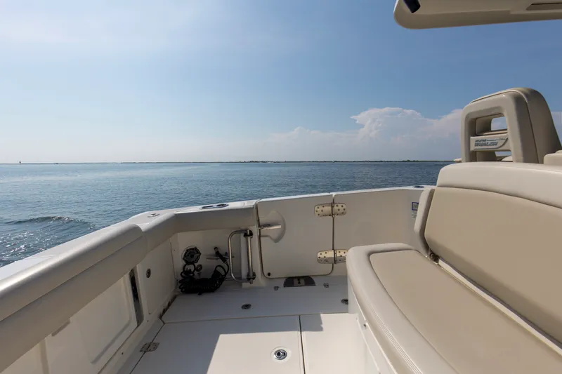Slide: The Image of Boston Whaler 330R 2023 - 23