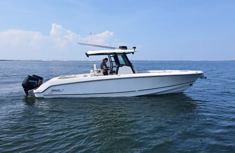 Slide: The Image of Boston Whaler 330R 2023 - 56