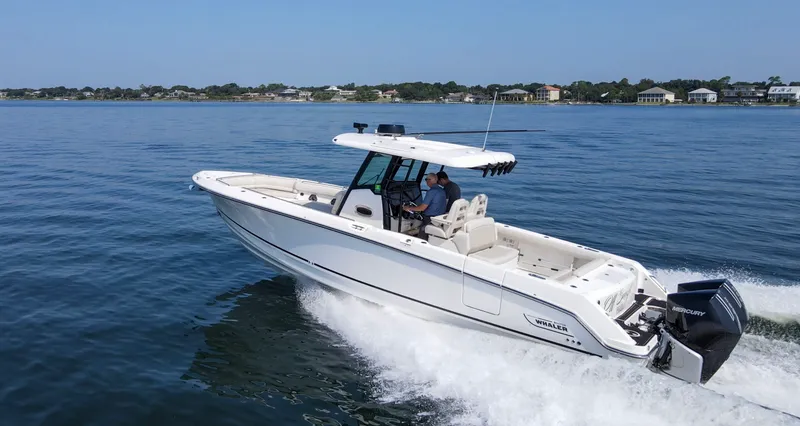 Slide: The Image of Boston Whaler 330R 2023 - 64