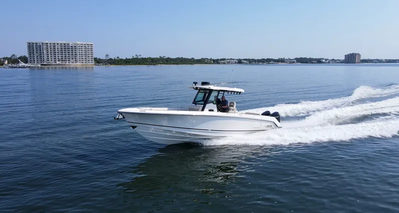 Slide: The Image of Boston Whaler 330R 2023 - 63