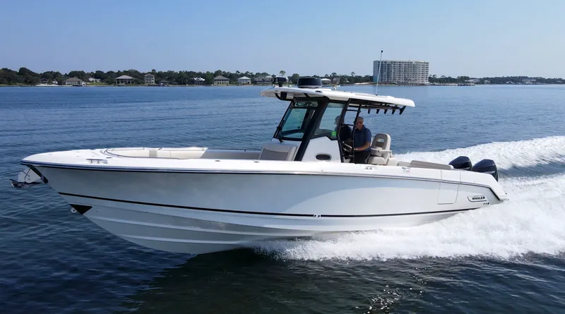 Slide: The Image of Boston Whaler 330R 2023 - 66