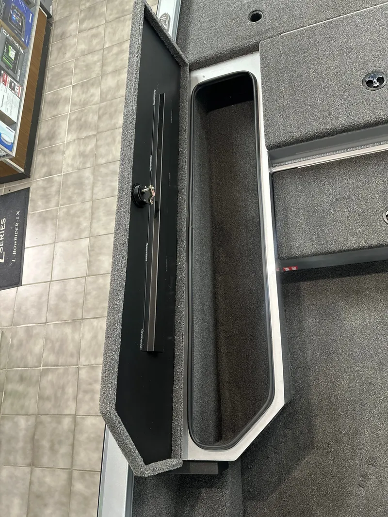 Slide: The Image of Vexus Defender 181 2026 - 11