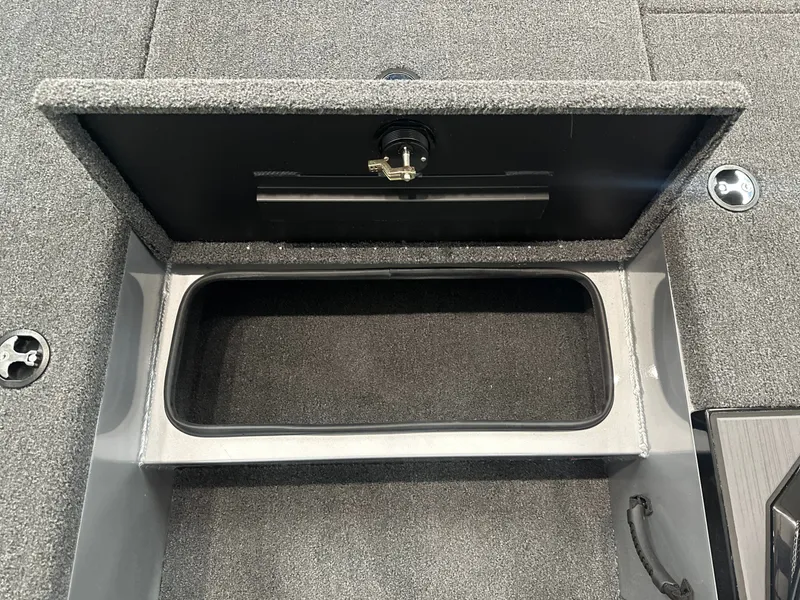 Slide: The Image of Vexus Defender 181 2026 - 9