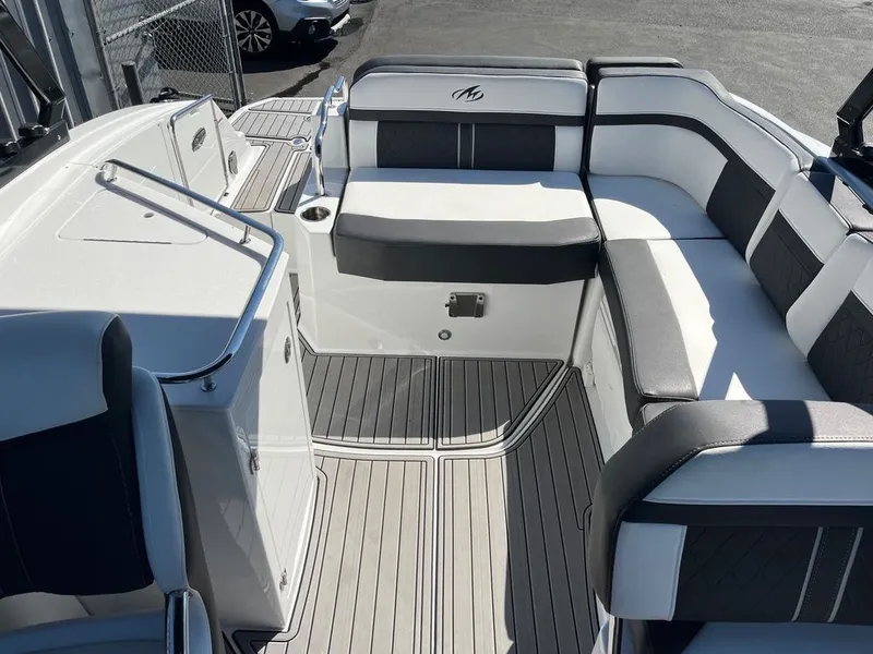 Slide: The Image of Monterey M6 2022 - 14