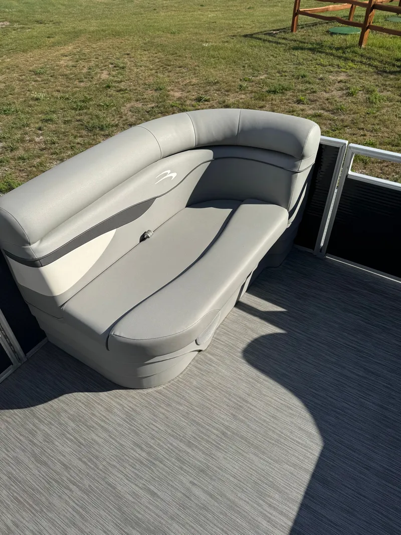 Slide: The Image of Bennington 20SLM 2021 - 10