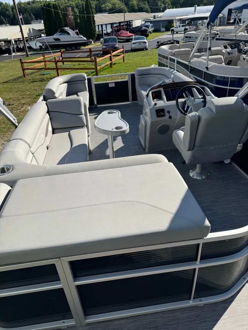 Slide: The Image of Bennington 20SLM 2021 - 5