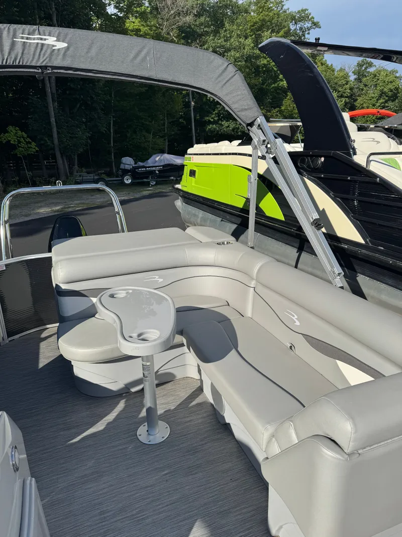 Slide: The Image of Bennington 20SLM 2021 - 6