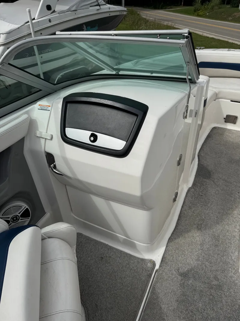 Slide: The Image of Chaparral 246 SSi 2012 - 16