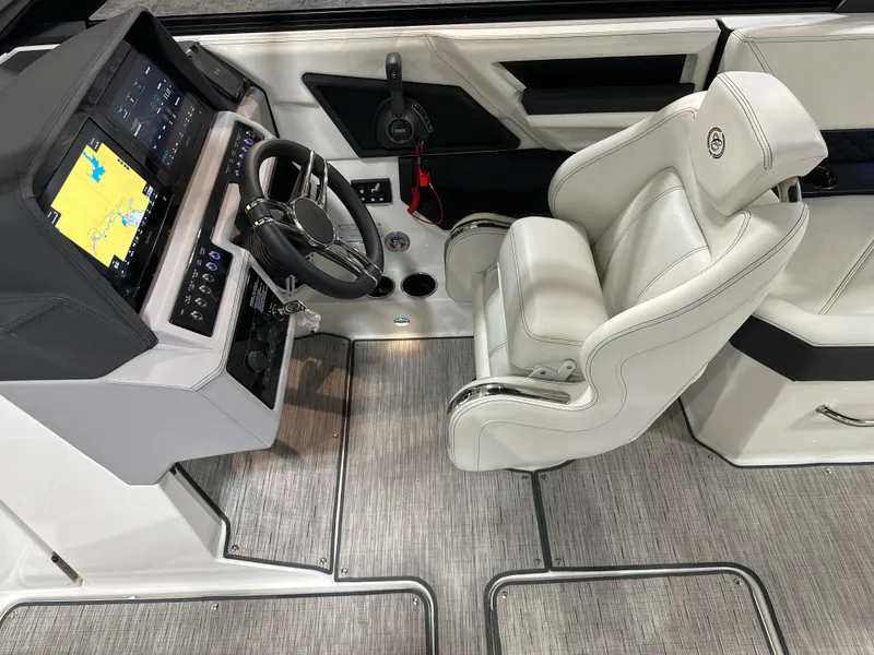 Slide: The Image of Cobalt R8 Surf 2025 - 21