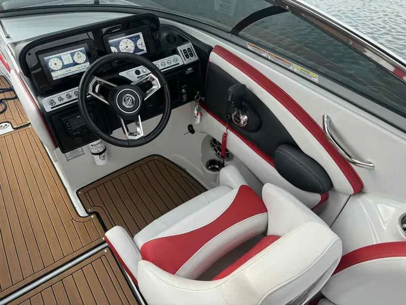 Slide: The Image of Crownline Boats 280 SS 2023 - 7