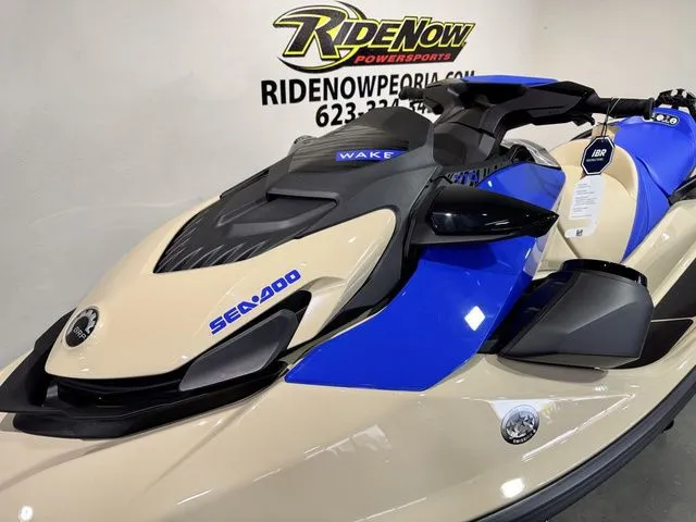 Slide: The Image of Sea-Doo Wake 170 2026 - 13