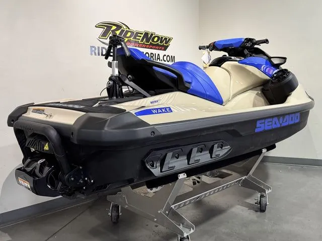 Slide: The Image of Sea-Doo Wake 170 2026 - 3