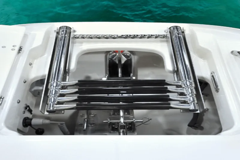 Slide: The Image of Boston Whaler 320 Vantage 2024 - 95