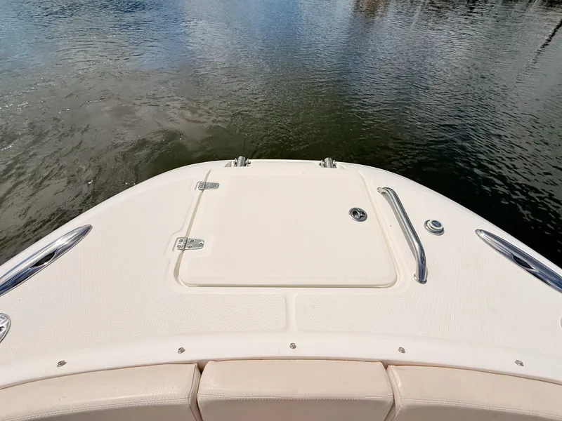 Slide: The Image of Boston Whaler 320 Vantage 2024 - 67