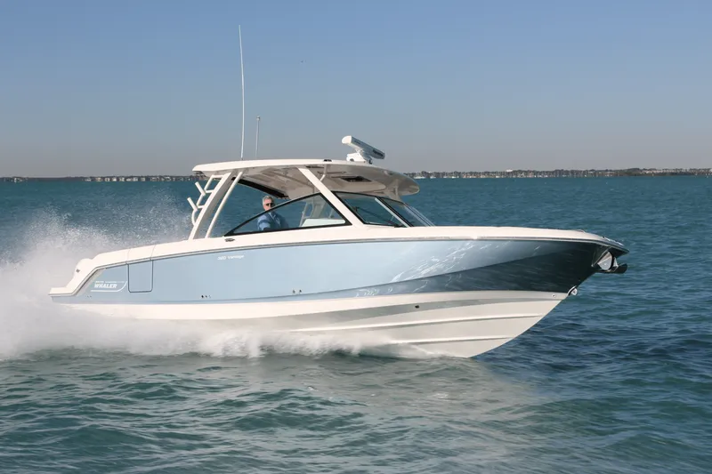 Slide: The Image of Boston Whaler 320 Vantage 2024 - 37