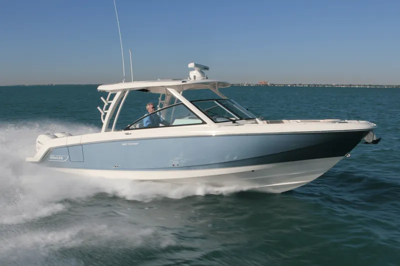 The Image of Boston Whaler 320 Vantage 2024 - 0