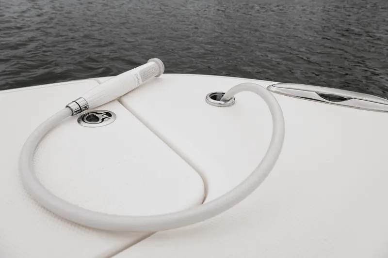 Slide: The Image of Boston Whaler 320 Vantage 2024 - 48