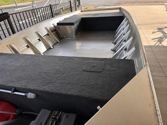 Slide: The Image of Southfork 1652SS Custom Jet Boat 2026 - 3