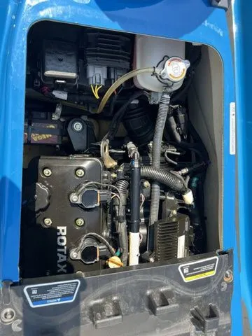 Slide: The Image of Sea-Doo GTX 2019 - 24