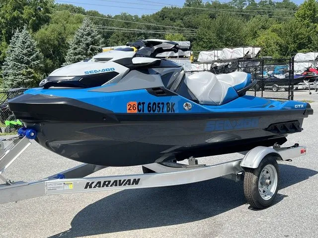 Slide: The Image of Sea-Doo GTX 2019 - 8