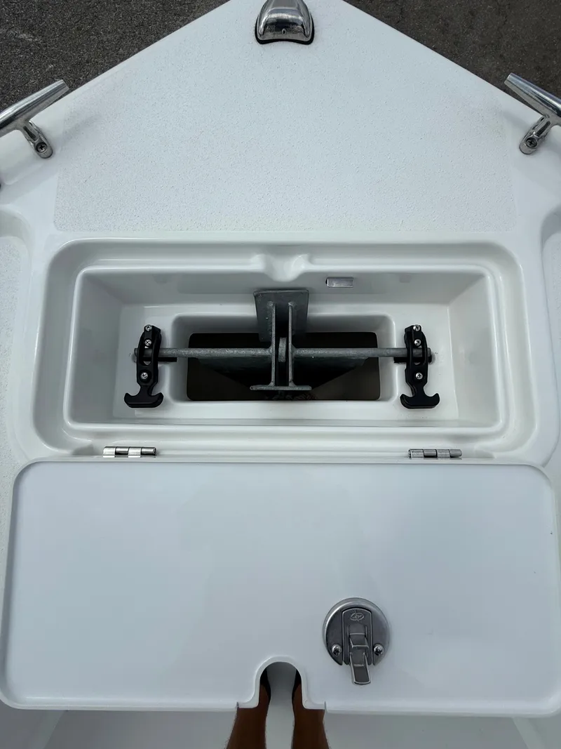 Slide: The Image of Parker 1801 Center Console 2022 - 12