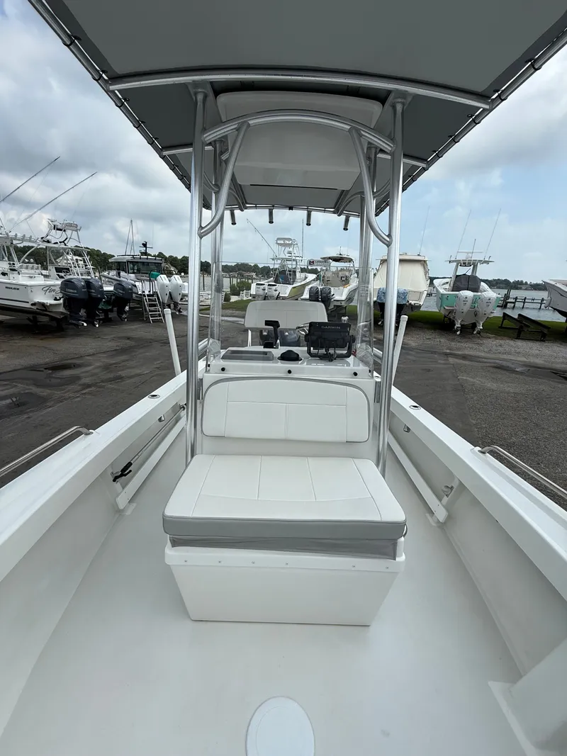 Slide: The Image of Parker 1801 Center Console 2022 - 15