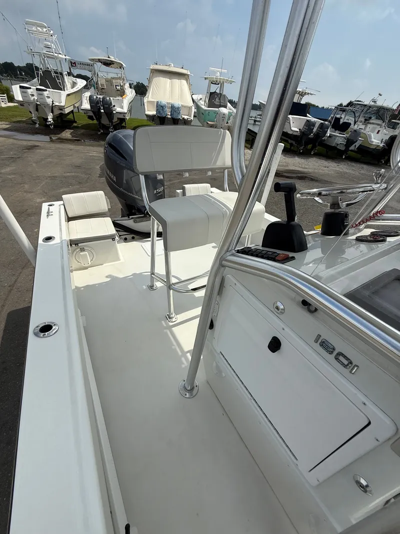 Slide: The Image of Parker 1801 Center Console 2022 - 18