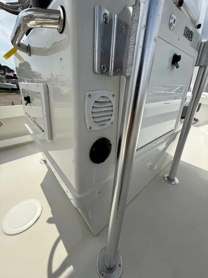 Slide: The Image of Parker 1801 Center Console 2022 - 22