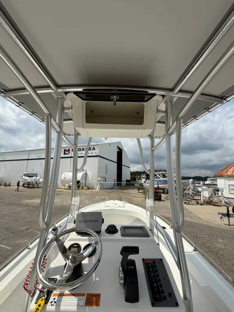 Slide: The Image of Parker 1801 Center Console 2022 - 27