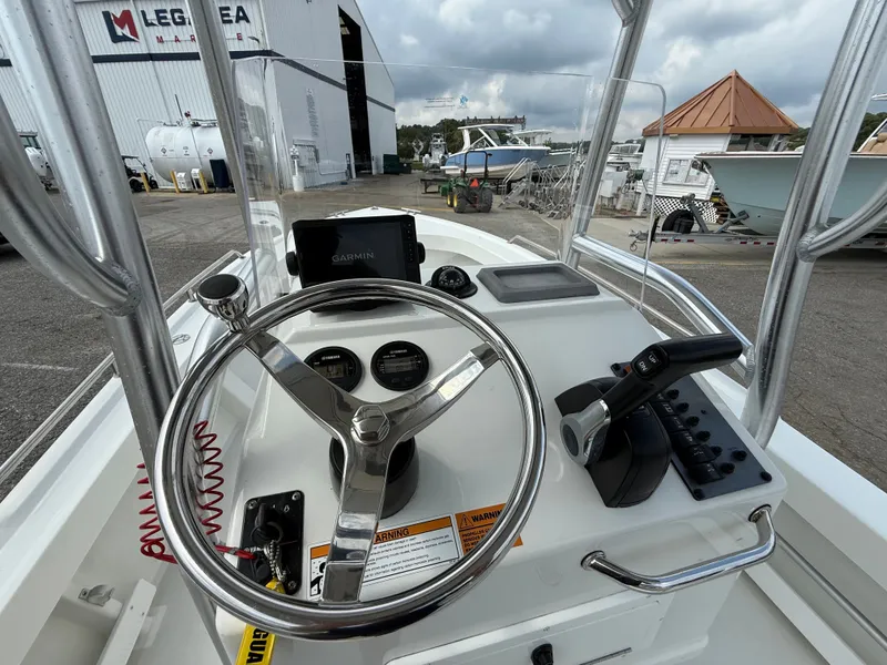 Slide: The Image of Parker 1801 Center Console 2022 - 6