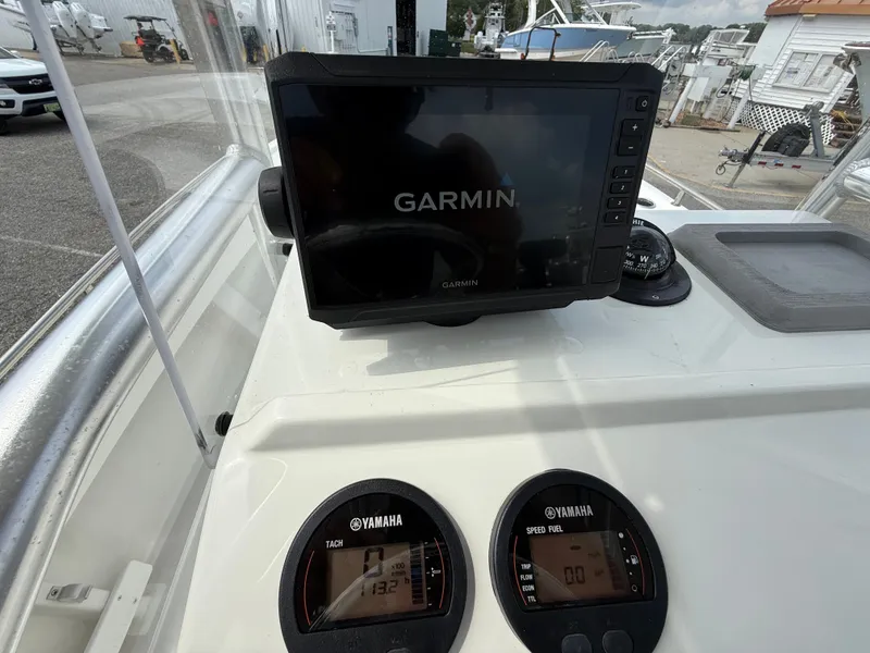 Slide: The Image of Parker 1801 Center Console 2022 - 7