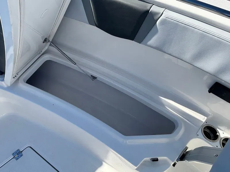 Slide: The Image of 2026 Robalo R300 27 - 27