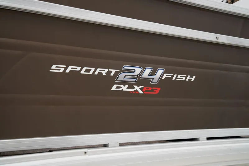 Slide: The Image of Sun Tracker Sportfish 24 XP3 2025 - 27