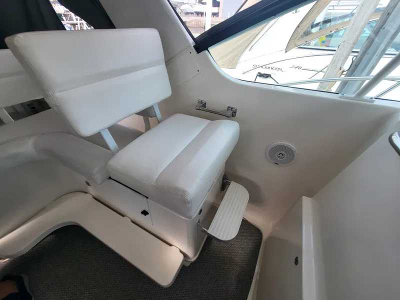 Slide: The Image of Tiara 3500 OPEN 2001 - 31
