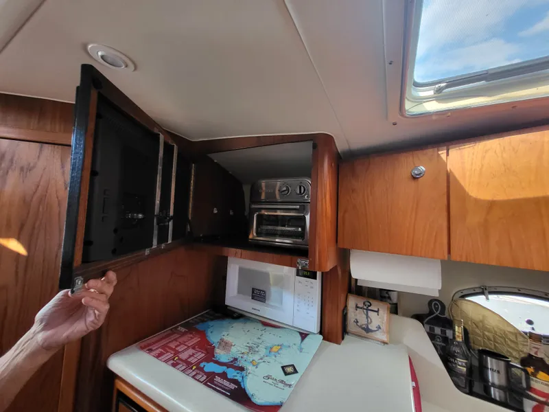 Slide: The Image of Tiara 3500 OPEN 2001 - 21