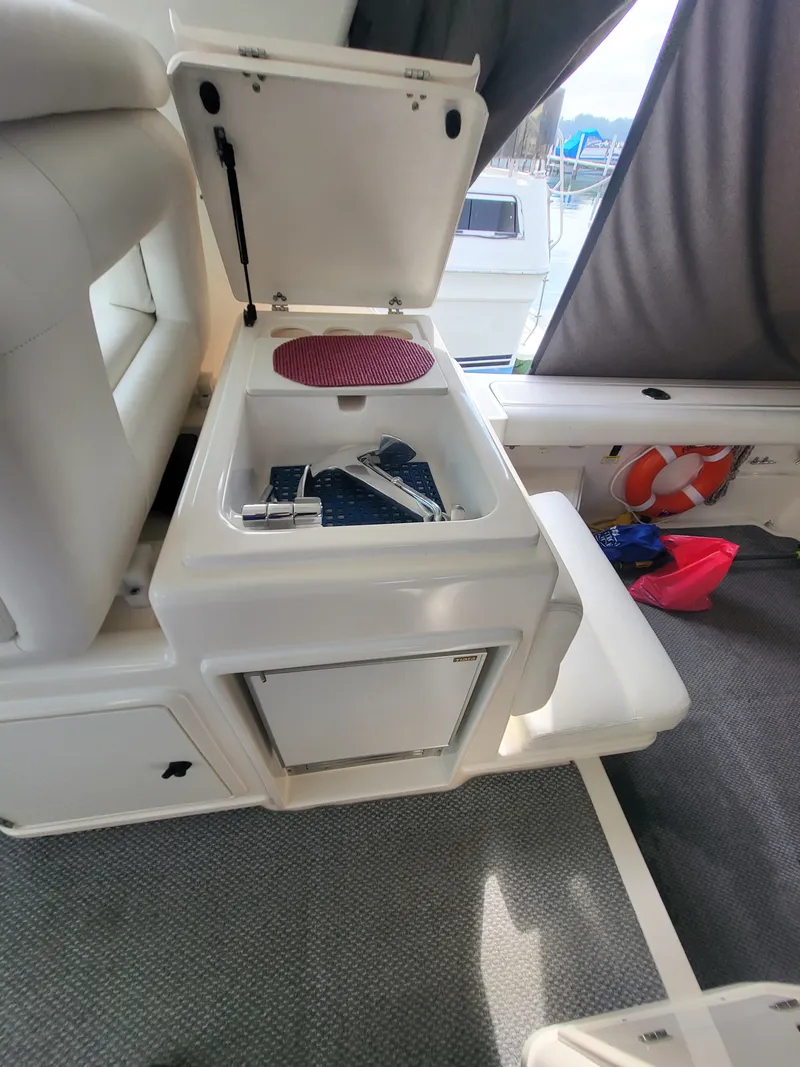 Slide: The Image of Tiara 3500 OPEN 2001 - 40