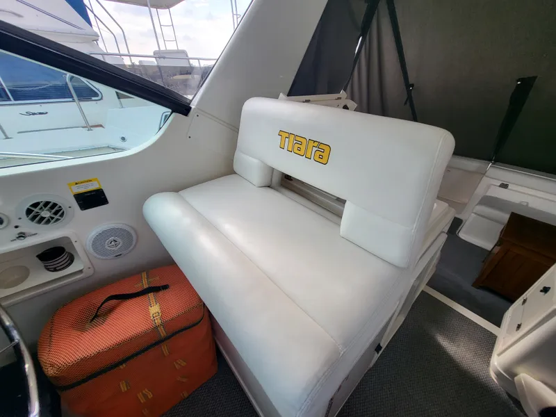 Slide: The Image of Tiara 3500 OPEN 2001 - 38
