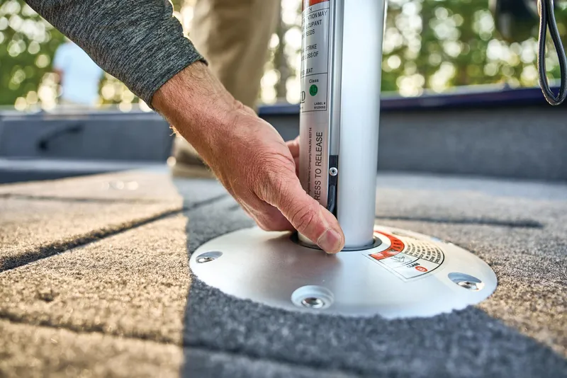 Slide: The Image of White River Pro Guide V-16 SC 2026 - 62