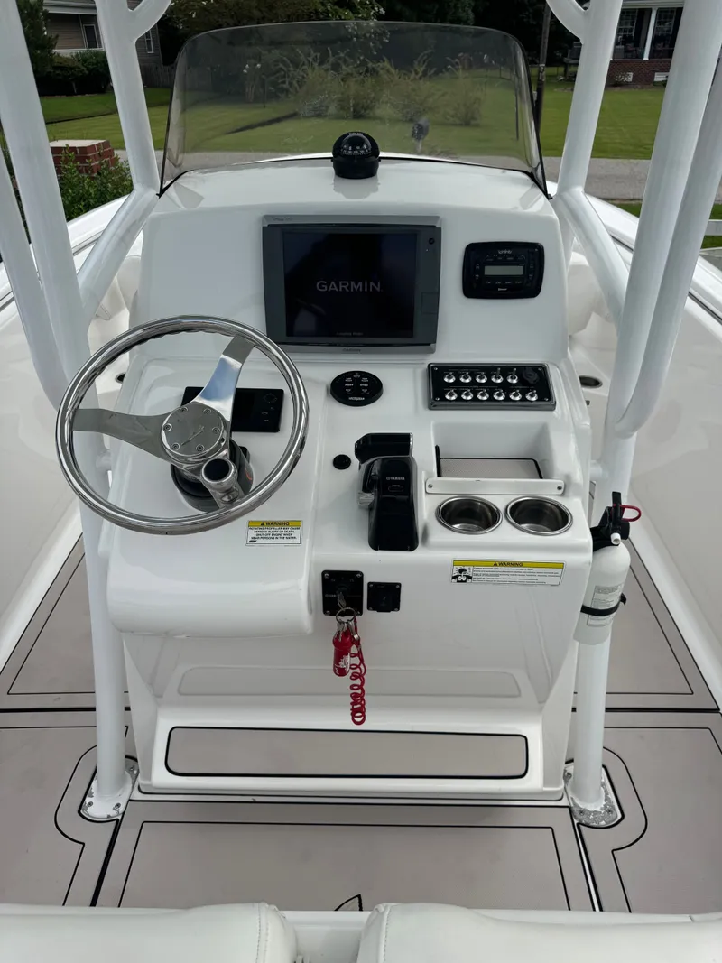 Slide: The Image of Sportsman Heritage 231 Center Console 2014 - 20