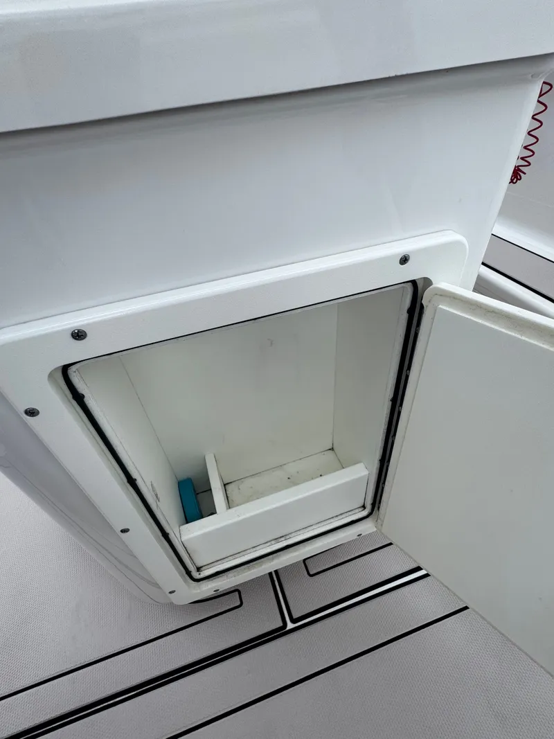 Slide: The Image of Sportsman Heritage 231 Center Console 2014 - 39